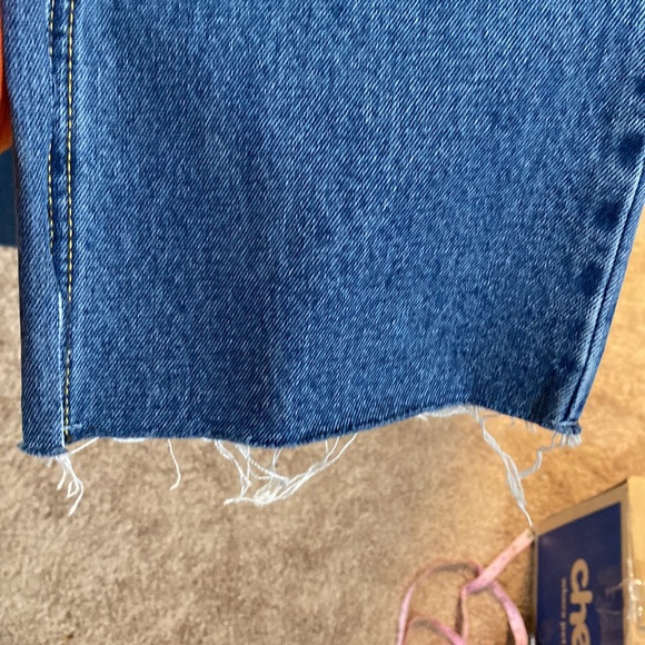 Avec Les Filles High Waisted Mom Jeans Distressed Raw Hems - Picture 6 of 10